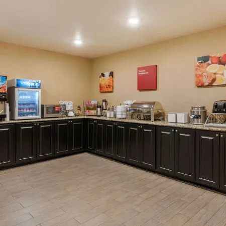 Comfort Suites Near Route 66