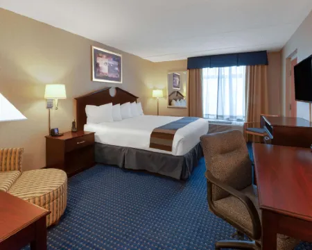 Wingate by Wyndham Erie Hotels in Summit Township