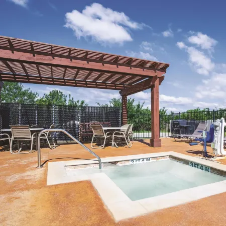 La Quinta Inn & Suites by Wyndham Ada