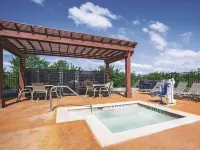 La Quinta Inn & Suites by Wyndham Ada