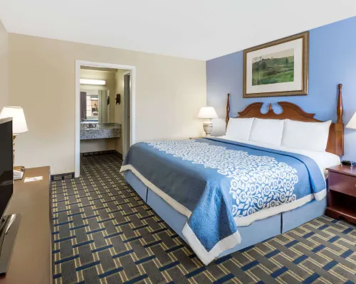 Days Inn by Wyndham Plymouth Hotels in Marshall County