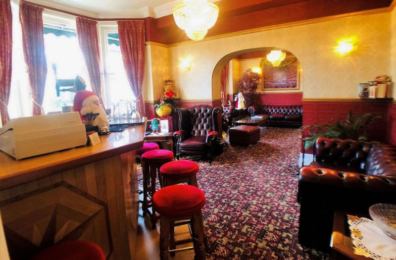 Ilfracombe House Hotel - Near Cliffs Pavilion photo 2