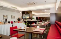 Hotel Rivarolo فنادق في Front