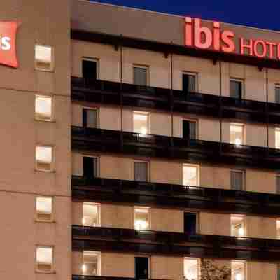 Ibis Paris Porte de Clichy Centre Hotel Exterior