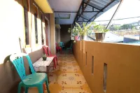 RedDoorz near Mangrove Forest Kupang Hotels in Oesapa Selatan