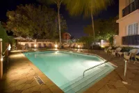 The Capri Inn - Bãi biển
