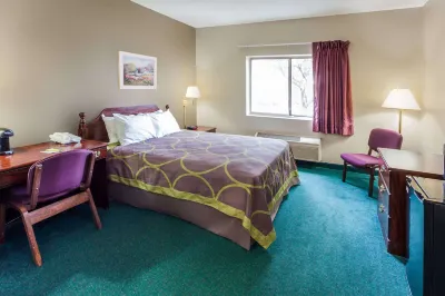 Super 8 by Wyndham Valparaiso Hotels near Chicago Street Theatre