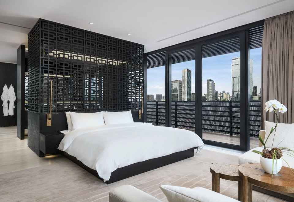 더 템플 하우스의 고급스러운 내부 로비