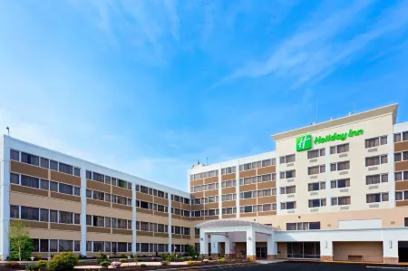 Holiday Inn Clark - Newark Area Отели в г. Кларк