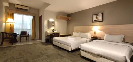 Prima Hotel Melaka Отели рядом с достопримечательностью «Бакит Сина»