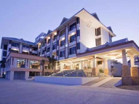 โรงแรมไอยราแกรนด์พาเลซ พิษณุโลก