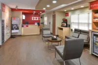 โรงแรม แคนเดิลวูด สวีทส์ ไมอามี โดรัล บาย IHG