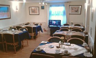 Crescent Hotel - Housity