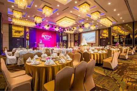 Maple Hotel Отели рядом с достопримечательностью «Ramkhamhaeng University Bang Na Campus»