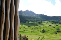 Hotel Rovanada Wellness & BergNatur - vue sur la montagne