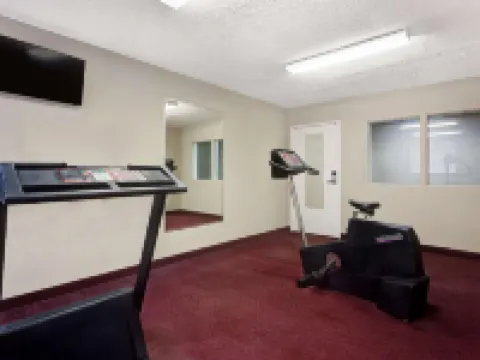 Super 8 by Wyndham Helena Hotels in Helena