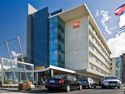 Ibis Montevideo Rambla โรงแรมใกล้Ombu Tree