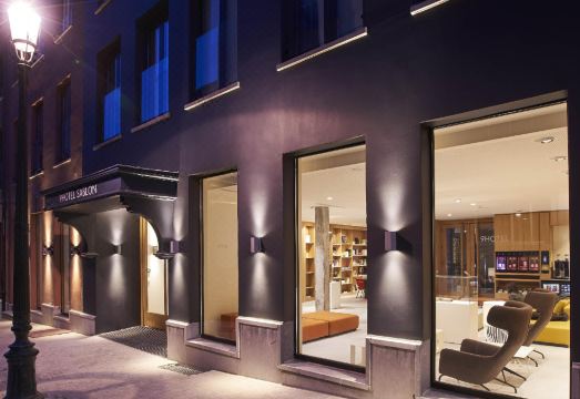 9Hotel 사블롱 수영장 시설