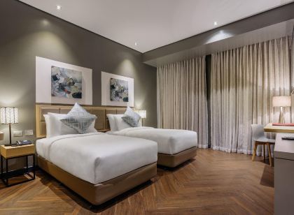 Summit Hotel Greenhills