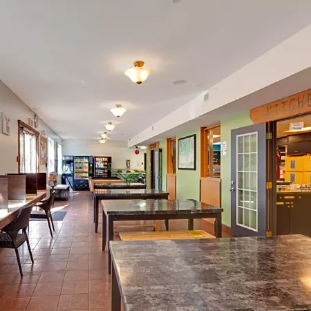 HI Kelowna Hostel