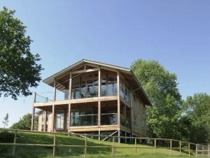 Apple Tree Lodges