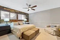 Family Fun Getaway - 3 Story Condo