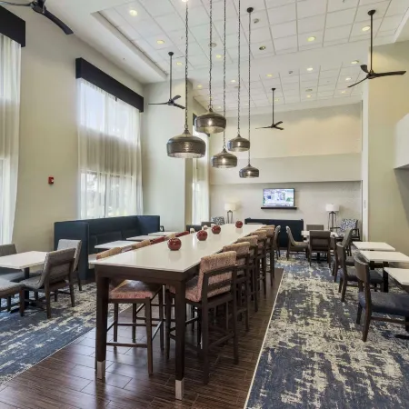Hampton Inn & Suites Orlando-Apopka
