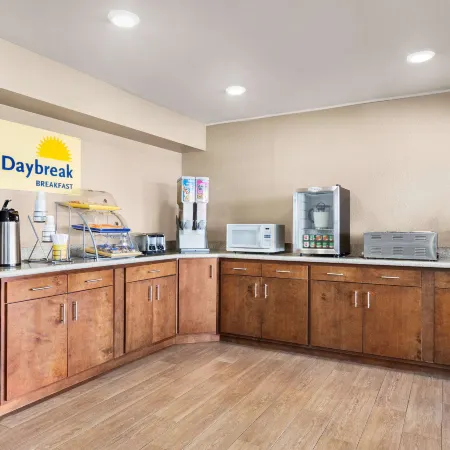 Days Inn by Wyndham Paris