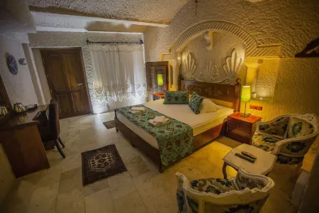 Hermes Cave Hotel Отели в г. Tekelli Mahallesi