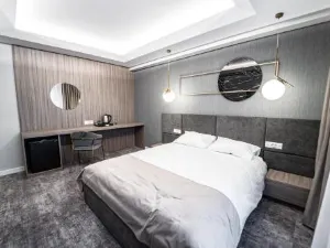 Hotel Caprice