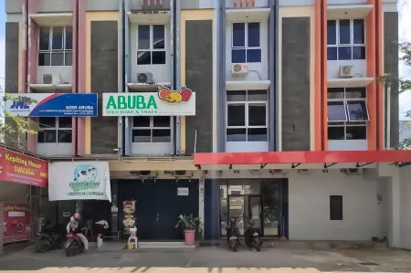 RedDoorz Near Taman Wisata Alam Punti Kayu Palembang 2 Отели в г. Karya Baru