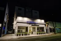 슬림 조인빌 바이 슬라비에로 호테이스