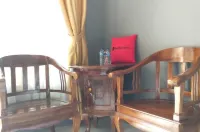 RedDoorz Near Silampari Airport Lubuk Linggau Hotels in Batu Urip Taba