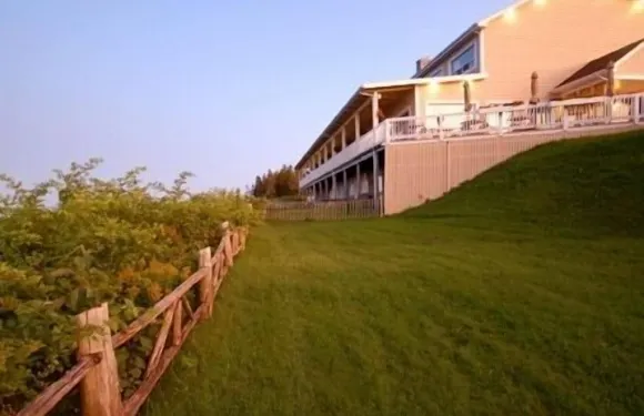 拉克特驚喜酒店