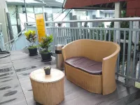 Stylish & Comfortable Studio at Beverly Dago Apartment Hotels in Coblong