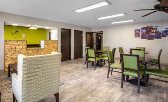 Quality Inn & Suites Metropolis I-24