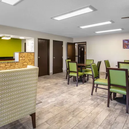 Quality Inn & Suites Metropolis I-24 Отели рядом с достопримечательностью «Набережная Падуки»