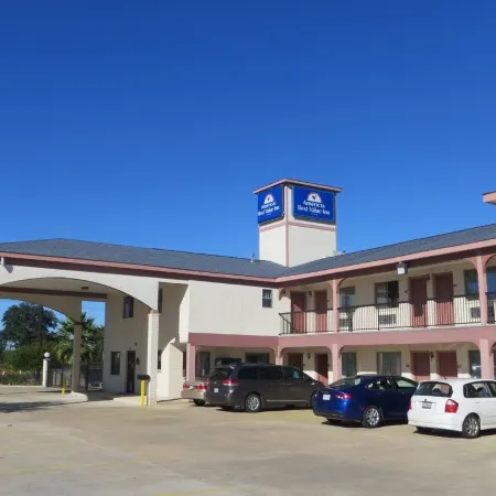 Americas Best Value Inn & Suites Hempstead