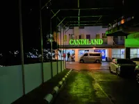 Quintessa Room at Candiland Apartement - Апартаменты