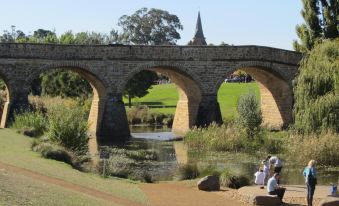 Bridge Cottage Sargeants & Armoury Cottages 1823