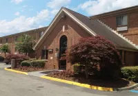 Extended Stay America Select Suites - Birmingham - Inverness Hotels in Lake Purdy
