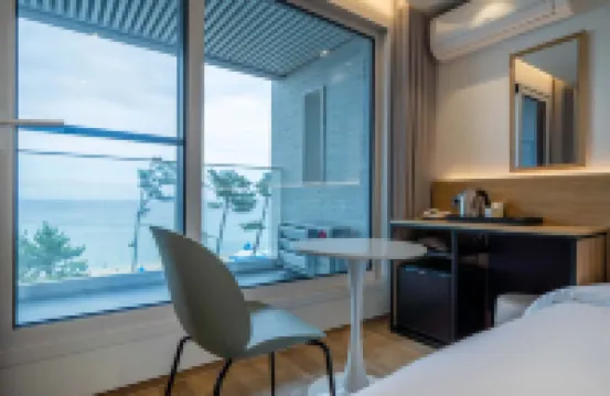 Gangneung Gyeongpodae Hotel Mare
