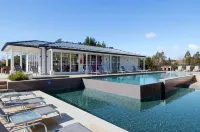 Hilton Lake Taupo - Pools