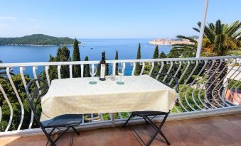 Impeccable 3-Bed Apartment in Dubrovnik