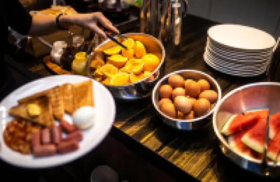 立方精品膠囊旅館@ 甘榜格南，武吉士