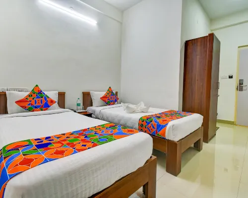 FabHotel P A S Residency Hotel dekat Kedutaan Besar Amerika
