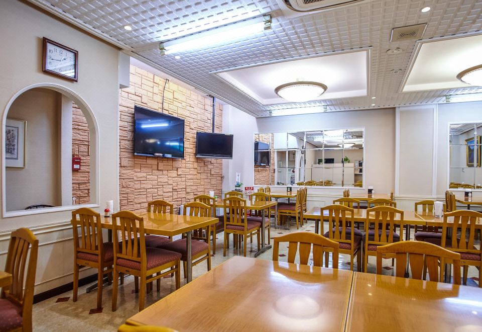 5. 호텔 뉴 우에노..