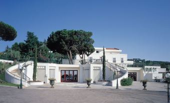 5. LH Hotel..