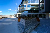 Dockside 3 Kingston Act Hotel dekat Greek Orthodox Church of St Nicholas