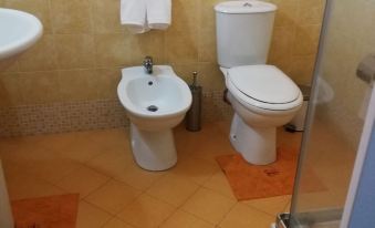 Dante Rooms